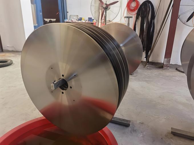Automatizzazione 610 mm Coltello a segatura a tronco circolare a sfondo Componente di base Lama per taglio e taglio di carta tissuta 4